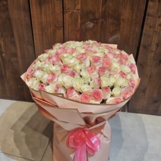 81 Rose