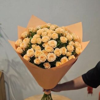 10 Cream Baby Roses Bouquet