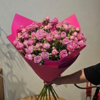 10 Mauve Baby Roses Bouquet